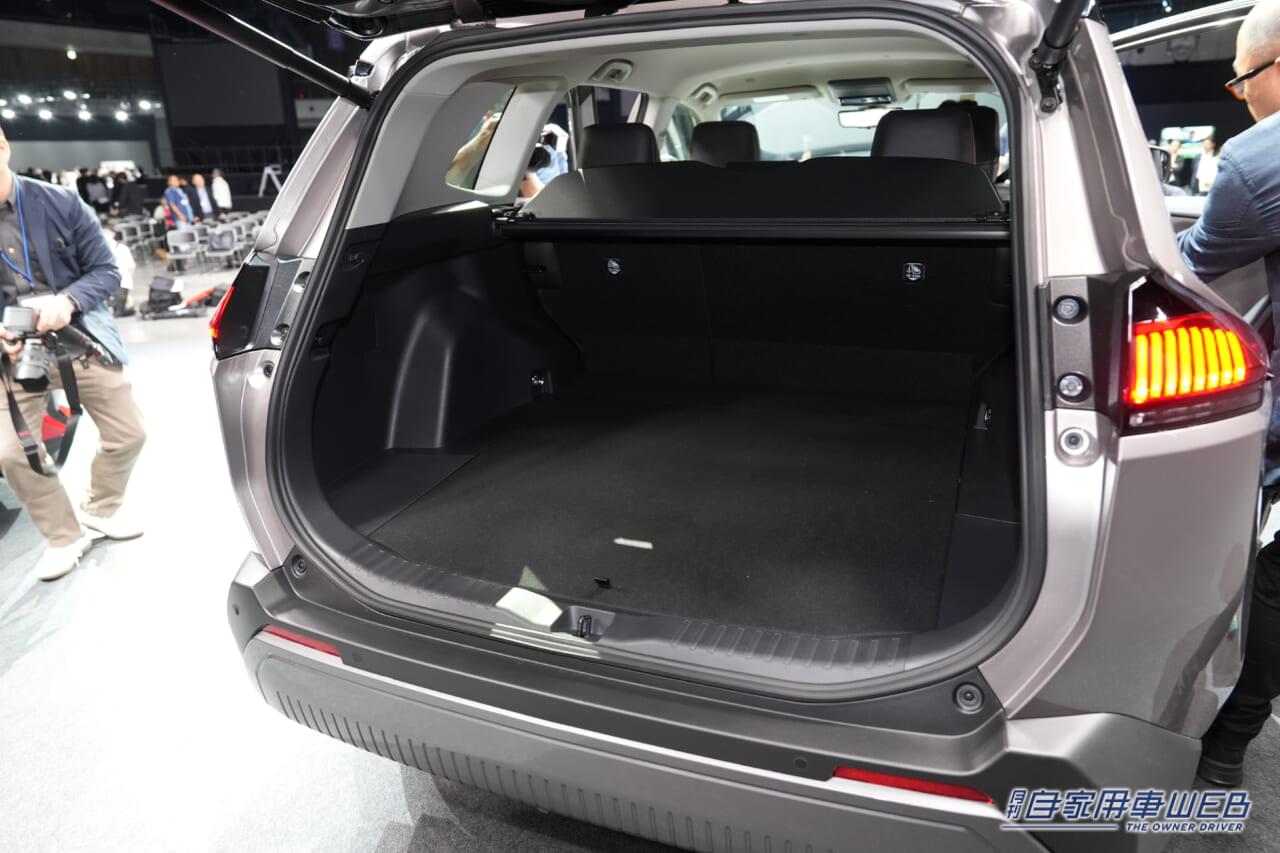 |トヨタ、新型RAV4を世界初公開:注目のGRスポーツを含む、3つのスタイルモデルを披露【日本導入は2025年度内を予定】