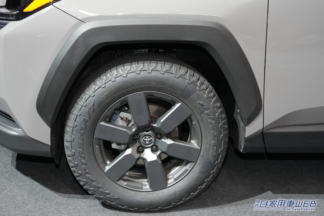 |トヨタ、新型RAV4を世界初公開:注目のGRスポーツを含む、3つのスタイルモデルを披露【日本導入は2025年度内を予定】