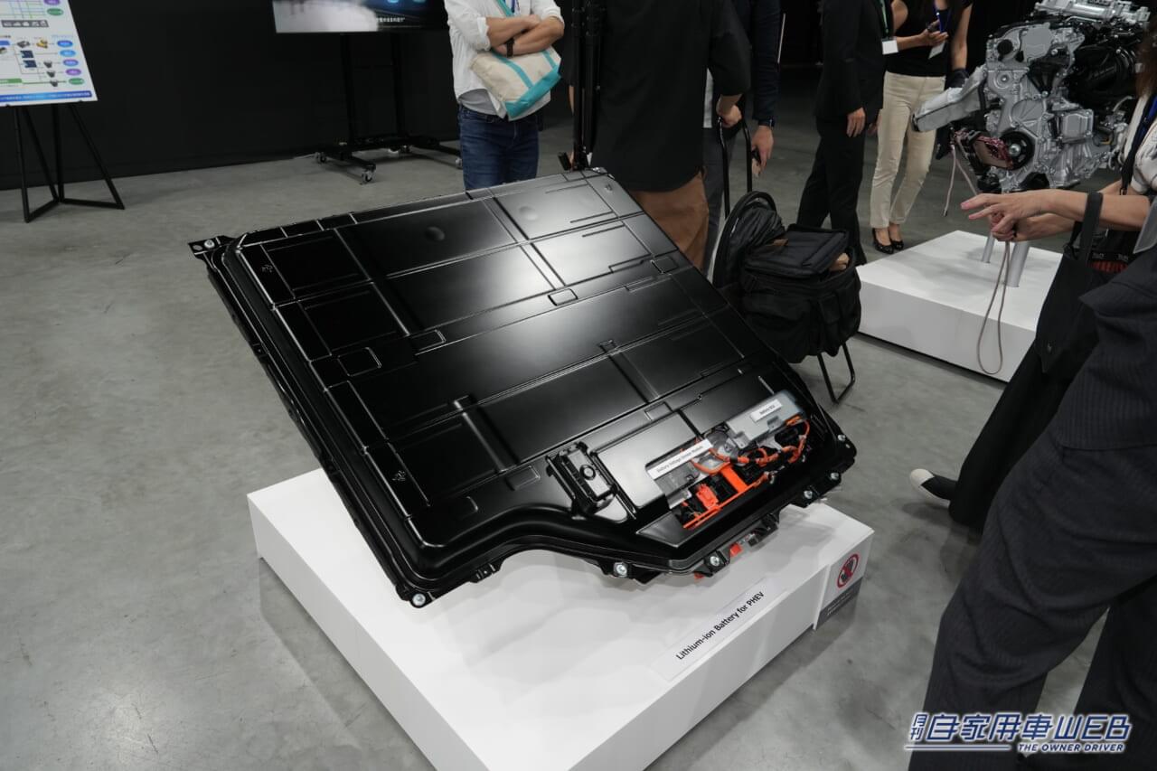 |トヨタ、新型RAV4を世界初公開:注目のGRスポーツを含む、3つのスタイルモデルを披露【日本導入は2025年度内を予定】