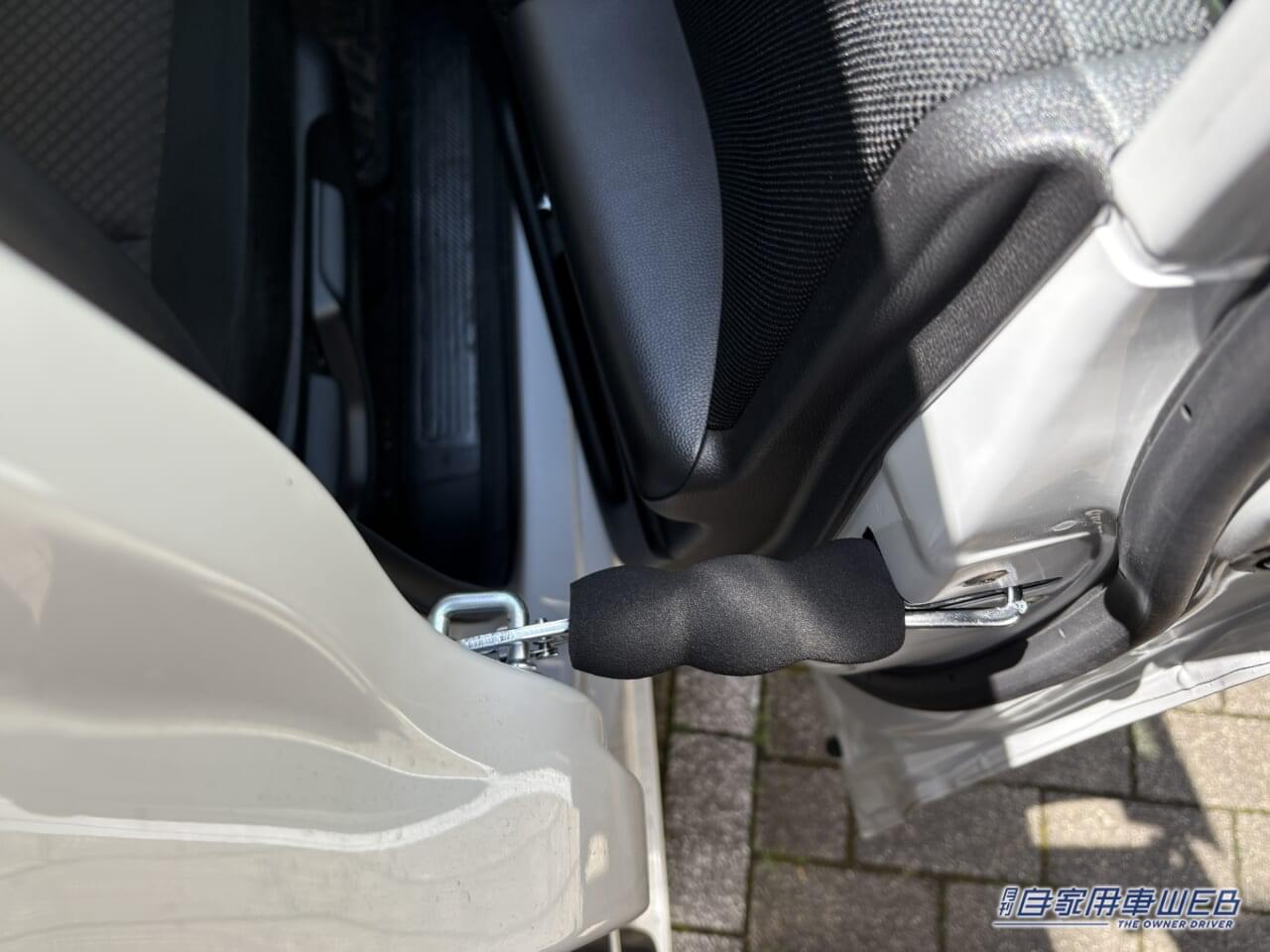 |「そうやって使うのか」ほとんどの車種に対応する謎パーツを購入「さすが名門工具メーカー製」思った以上に効果は抜群、取り付けた結果をレポート