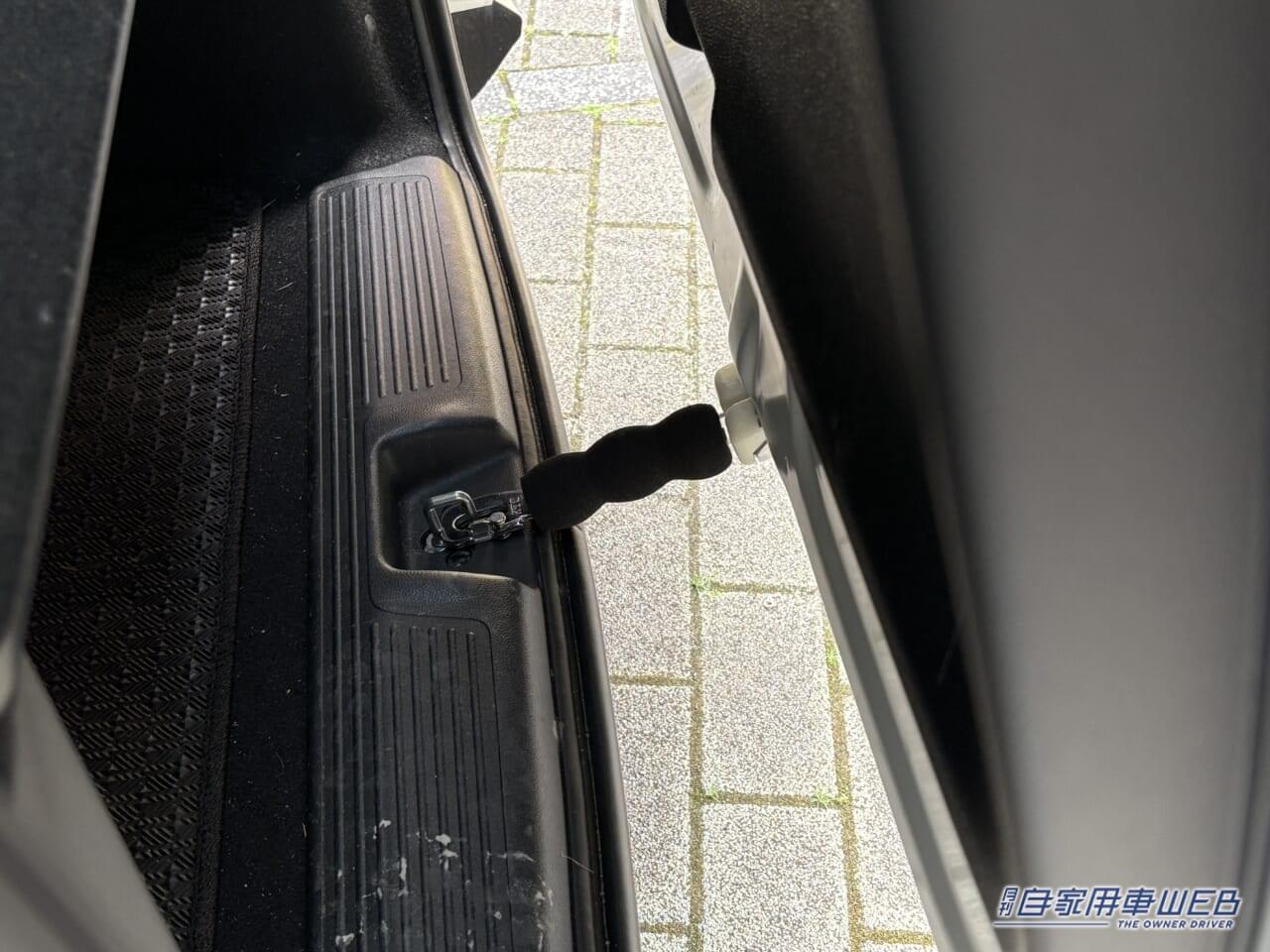 |「そうやって使うのか」ほとんどの車種に対応する謎パーツを購入「さすが名門工具メーカー製」思った以上に効果は抜群、取り付けた結果をレポート