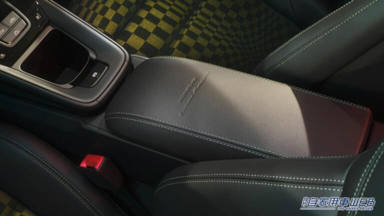 911カレラGTSカブリオレをベースにした「ポルシェ911スピリット70」