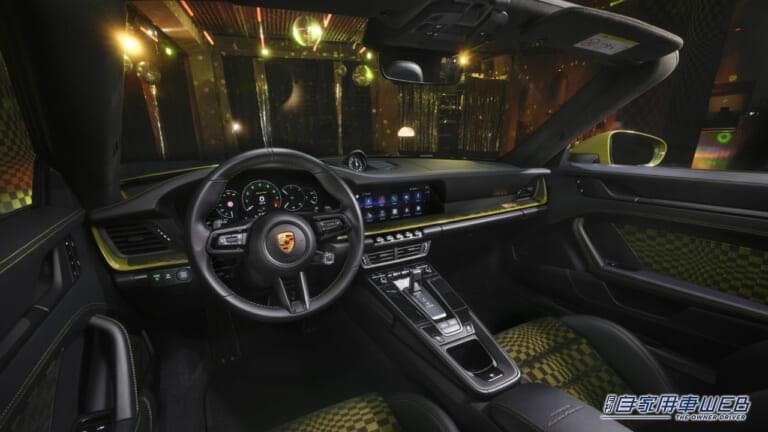911カレラGTSカブリオレをベースにした「ポルシェ911スピリット70」の運転席。