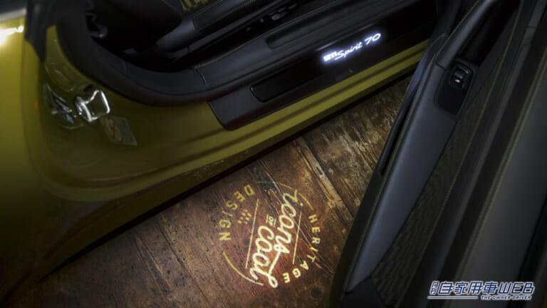 911カレラGTSカブリオレをベースにした「ポルシェ911スピリット70」のウェルカムランプ。|伝説のパシャパターンが蘇る! 70年代スタイルを纏った最新911「ポルシェ911スピリット70」誕生