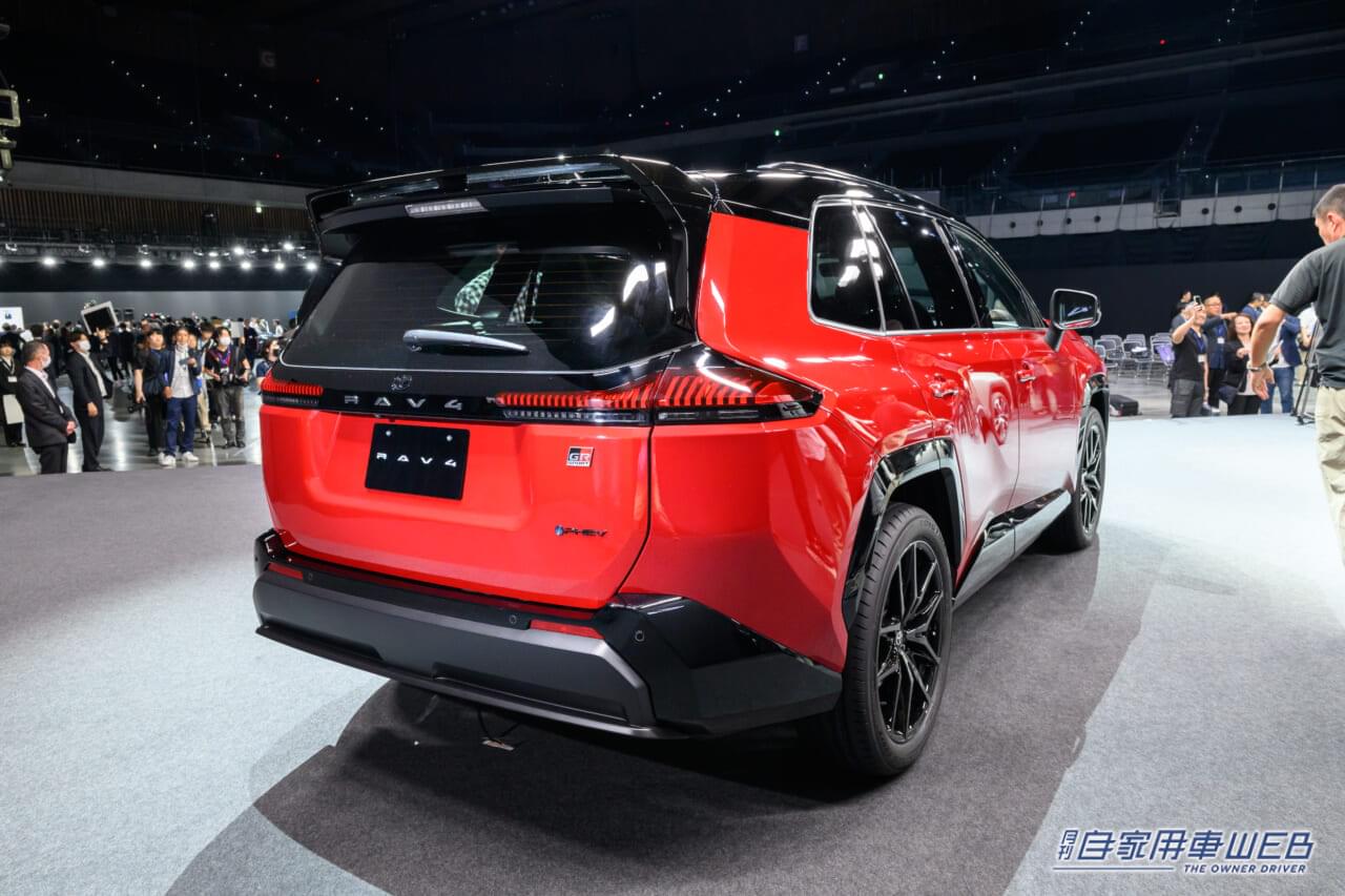 |ミドルSUV選びの大本命「新型RAV4」その注目ポイントをズバリ!【装備機能の目玉は?国内仕様はどうなる?気になる価格は?】