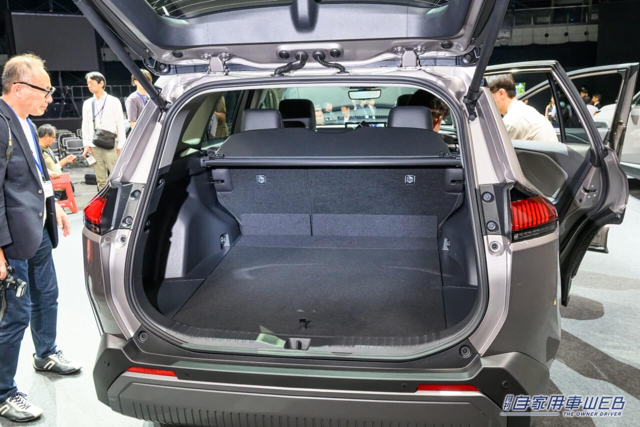 |ミドルSUV選びの大本命「新型RAV4」その注目ポイントをズバリ!【装備機能の目玉は?国内仕様はどうなる?気になる価格は?】