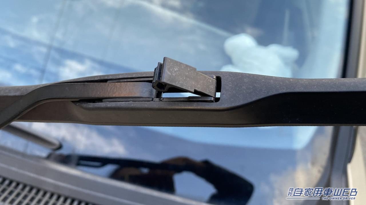 |「たった3分で」「愛車が一変」もっと早く知りたかった…ワイパーのスジ残りは簡単にキレイにできる。