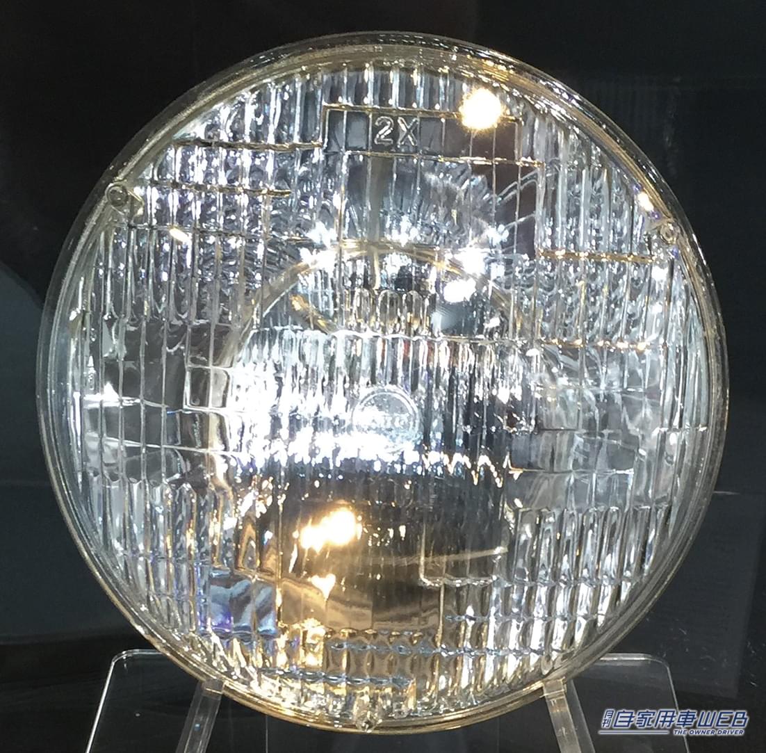 |「日本のサプライヤーが世界に先駆けて開発」レクサス車に搭載されて以降、世界の上級車がこぞって採用。アウディA8はなんと64個も…。