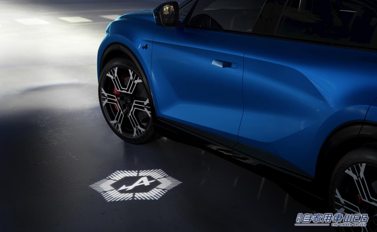 |「スーツを着たレーシングカー」って何ぞや? 名車アルピーヌ A110の魂を宿す「A390」、驚異のトルクベクタリングで走りの未来を拓く