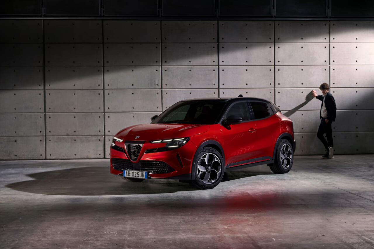 ｜アルファロメオの最新コンパクトSUV「 ジュニア」発売開始【国内モデルは買い得感のある420万円からの設定】