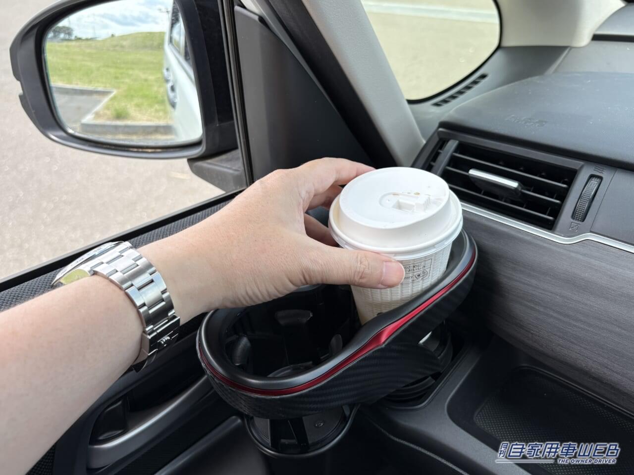 |「まさに探していたヤツ」「革新的だ…」マイカーの不満解消。「便利すぎて手放せない」アイデア満載のカーグッズ。