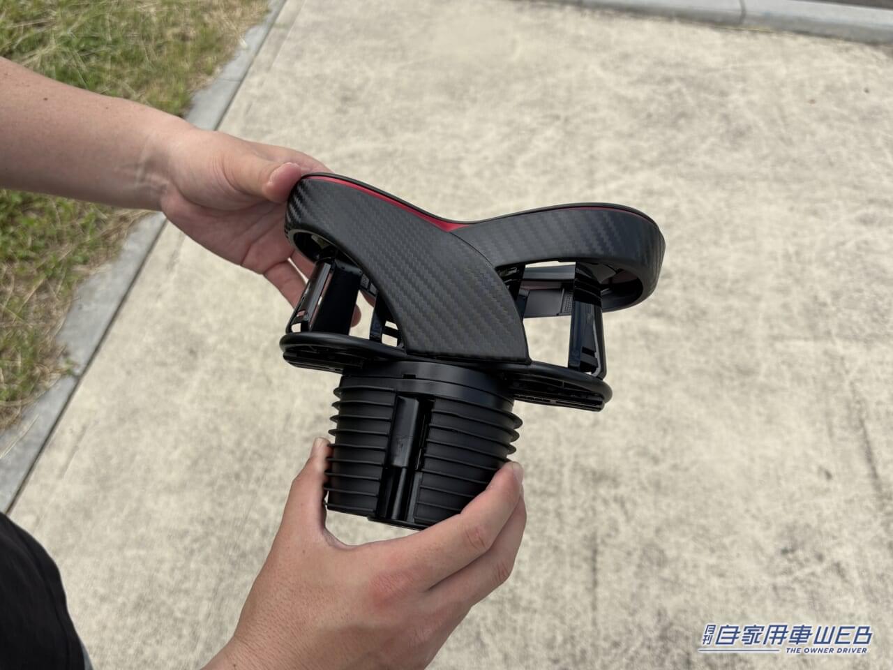 |「革新的だわ…」「探していたのはコレだった」愛車の不満が解消!アイデア満載のアイテムを実際に購入してみた結果…「便利すぎて手放せない」