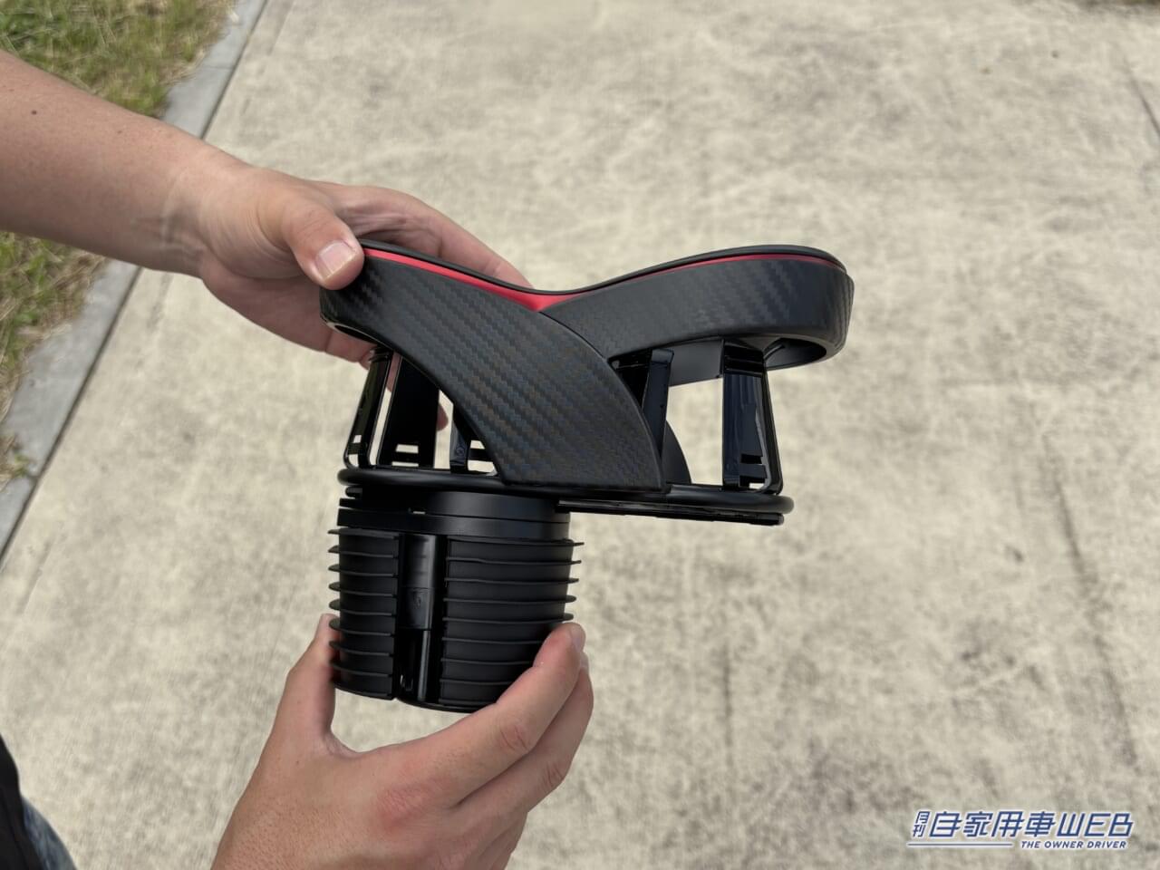 |「革新的だわ…」「探していたのはコレだった」愛車の不満が解消!アイデア満載のアイテムを実際に購入してみた結果…「便利すぎて手放せない」