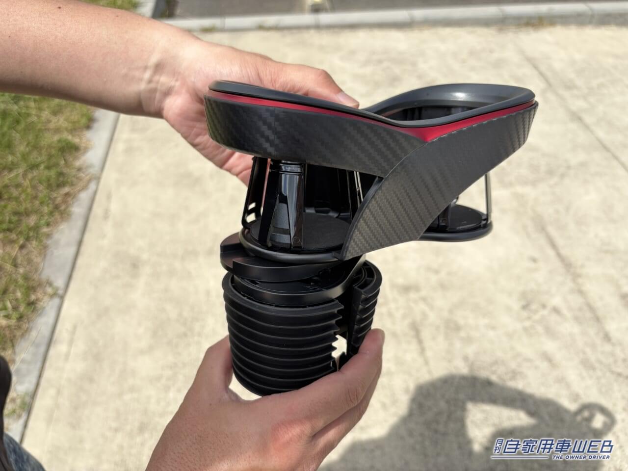 |「革新的だわ…」「探していたのはコレだった」愛車の不満が解消!アイデア満載のアイテムを実際に購入してみた結果…「便利すぎて手放せない」