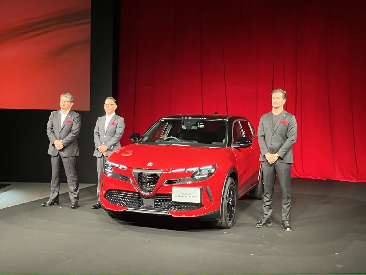 ｜アルファロメオの最新コンパクトSUV「 ジュニア」発売開始【国内モデルは買い得感のある420万円からの設定】