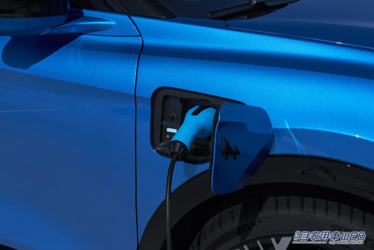 |「スーツを着たレーシングカー」って何ぞや? 名車アルピーヌ A110の魂を宿す「A390」、驚異のトルクベクタリングで走りの未来を拓く