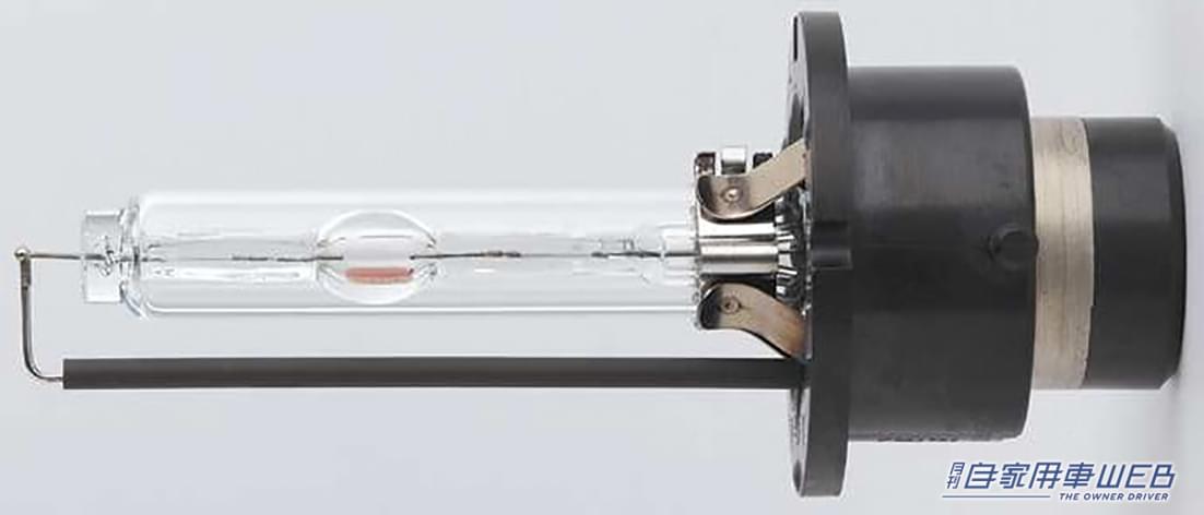 キセノンバルブ|「日本のサプライヤーが世界に先駆けて開発」レクサス車に搭載されて以降、世界の上級車がこぞって採用。アウディA8はなんと64個も…。