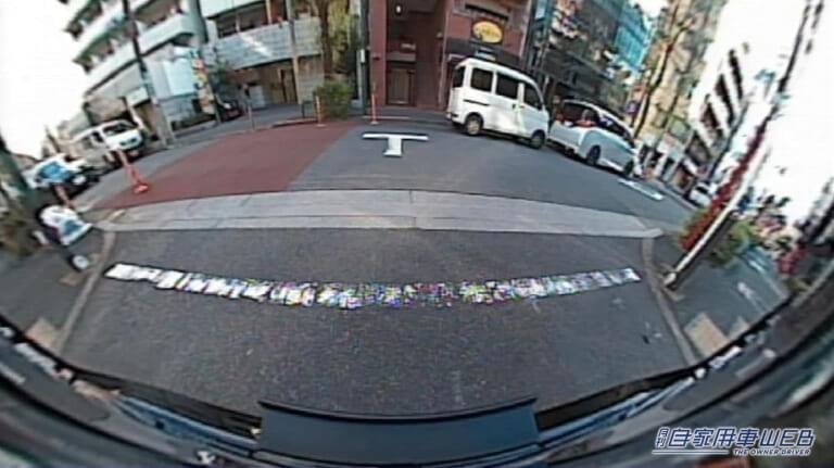 フロントカメラの視野角イメージ。|【WR-Vオーナー必見】死角をカバーする便利アイテムが登場:データシステム・ホンダWR-V用カメラキット/サイドカメラ