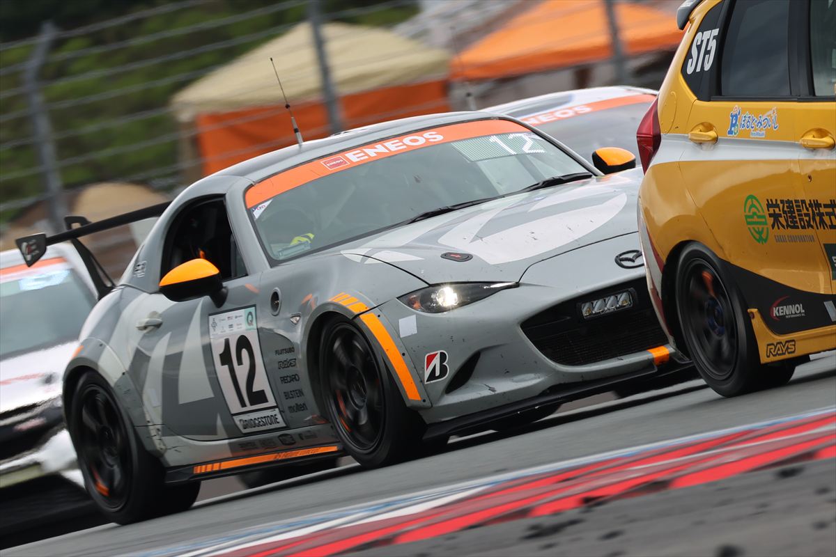 バイオエタノール混合の低炭素燃料を使うMAZDA SPIRIT RACING RS Future concept