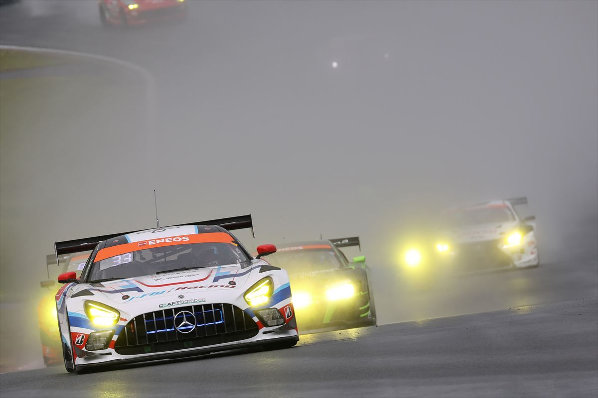 今年(2025年)の富士24時間レース、スタートの様子|最終戦「S耐ファイナル」の来場者が昨年比で25%増!ますます盛り上がるスーパー耐久!