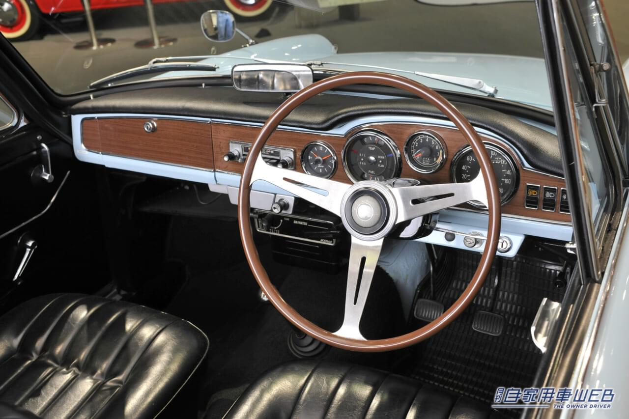 |時代遅れのフレーム構造がむしろ「マル」だった! イタリアンデザインが高く評価された、流麗なコンパクトオープン