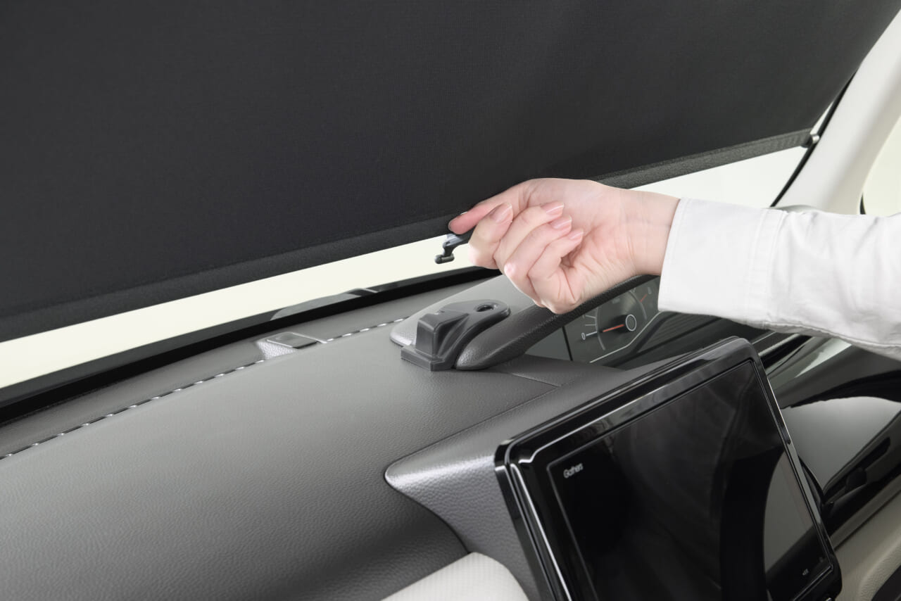 ｜ホンダの愛を感じる「純正」使える万能サンシェードが登場【先代N-BOXのオーナーにもジャストフィットの喜びを】