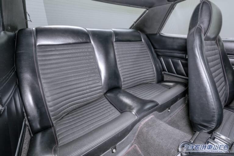 セリカ1600GT(1970)の前後シート。|欧米に「追い付け」精神から生まれた「ジェット機」モチーフのデザイン。それなのに愛称は、なぜか「ダルマ」に…【30年超えで愛され続けているトヨタ人気旧車を解説】