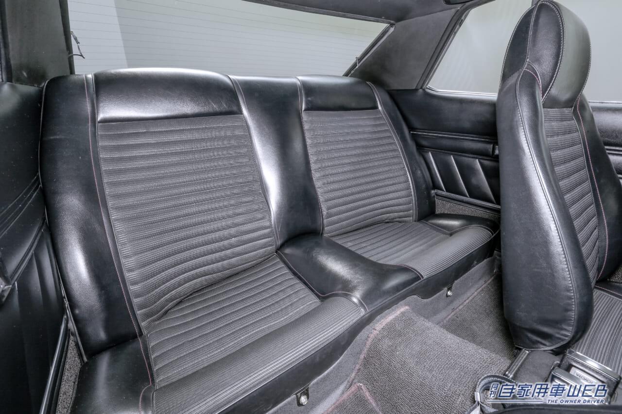 |欧米に「追い付け」精神から生まれた「ジェット機」モチーフのデザイン。それなのに愛称は、なぜか「ダルマ」に…【30年超えで愛され続けているトヨタ人気旧車を解説】