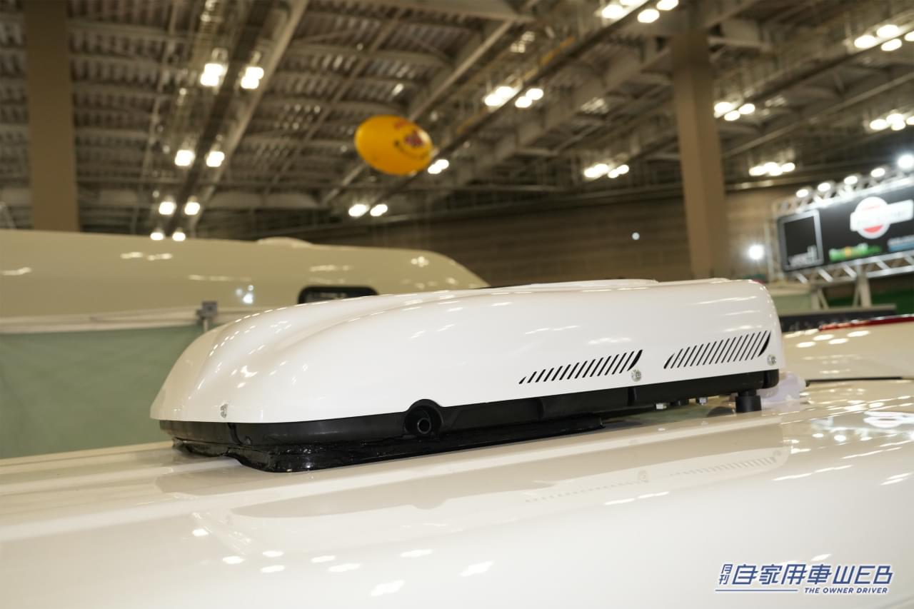 |旅先でも「快適に過ごせて、寝れる。もちろん調理も可」。全長4m級のバンキャンパーは、2人旅のベストパートナーだった