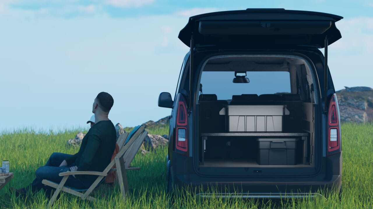 ｜ユーザーの要望から生まれた限定モデル「FIAT Doblò MAXI 5 Black Edition」登場【ロングボディ+5シーター仕様で、価格は396万円】