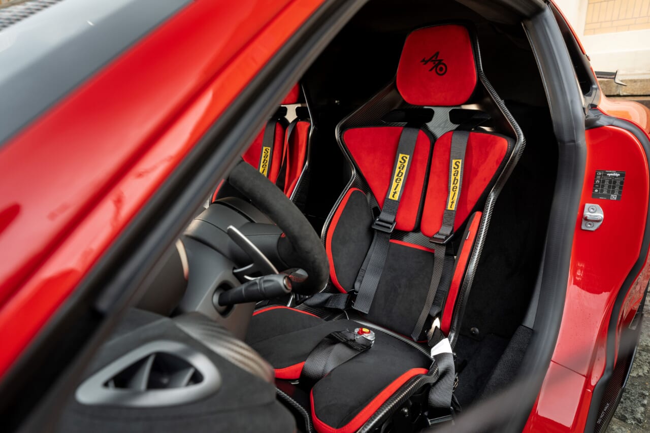 ｜伝説のトリコロールが蘇る！アルピーヌ「A110 R 70 BLEU BLANC ROUGE」日本向けはわずか14台が限定販売】