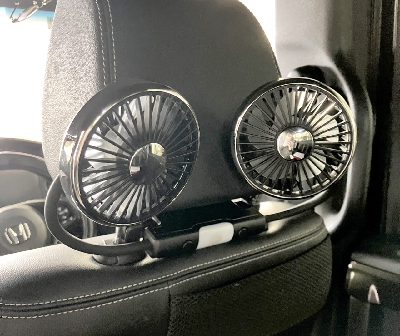 ｜「これ、マジで神〜」灼熱のはずが快適すぎた！ 使うならダブルだよね、夏の車内が快適空間に。