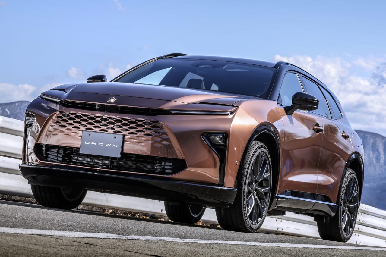 トヨタ クラウンエステート(2025/3-)の最新値引き&納期情報〈いま新車で買えるクルマカタログ〉ワゴンとSUVが融合した新世代クラウンの大本命モデル