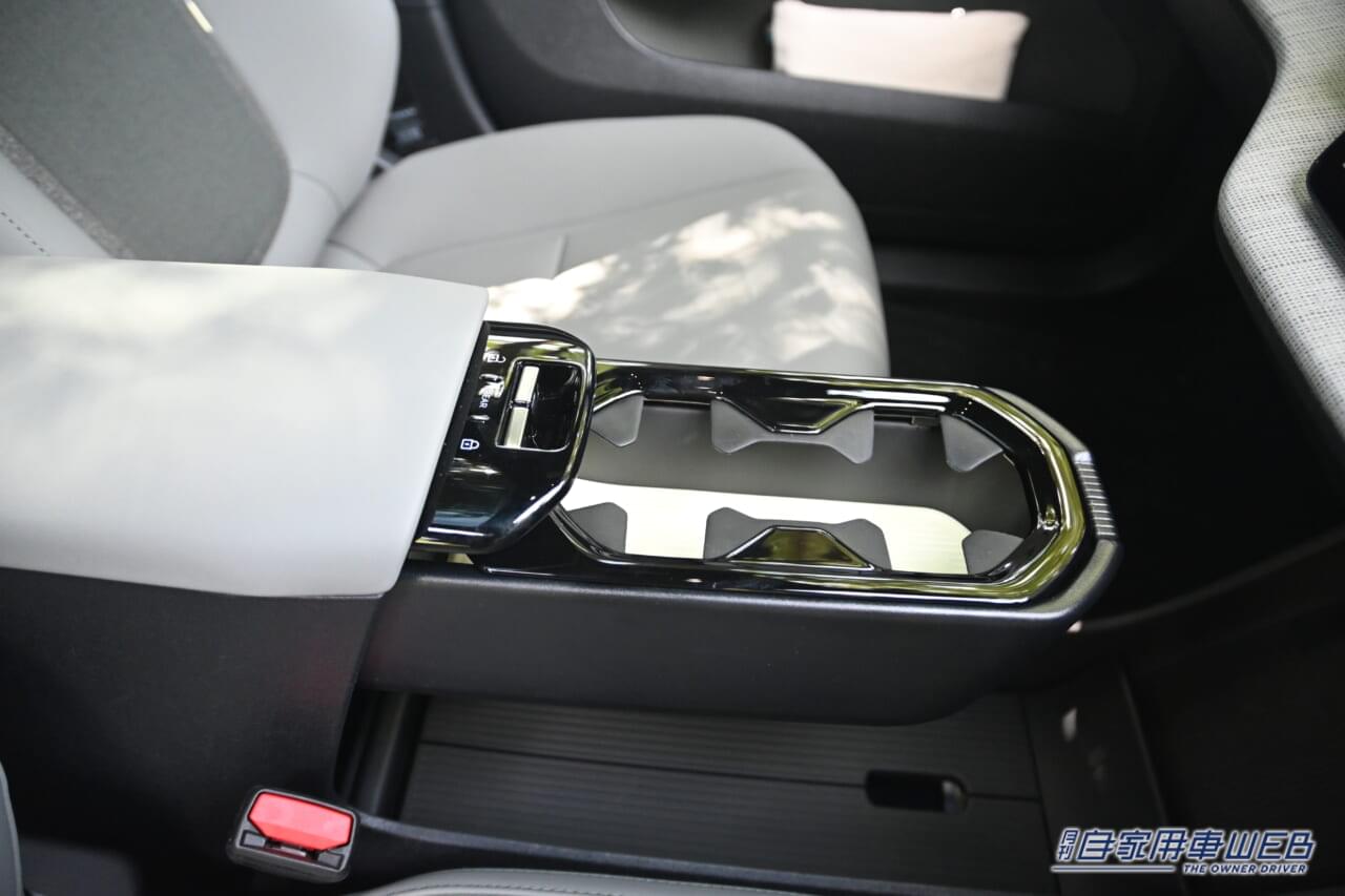 |小さなボディに高性能を詰め込んだ、最新ボルボ「EX30クロスカントリー」日本上陸