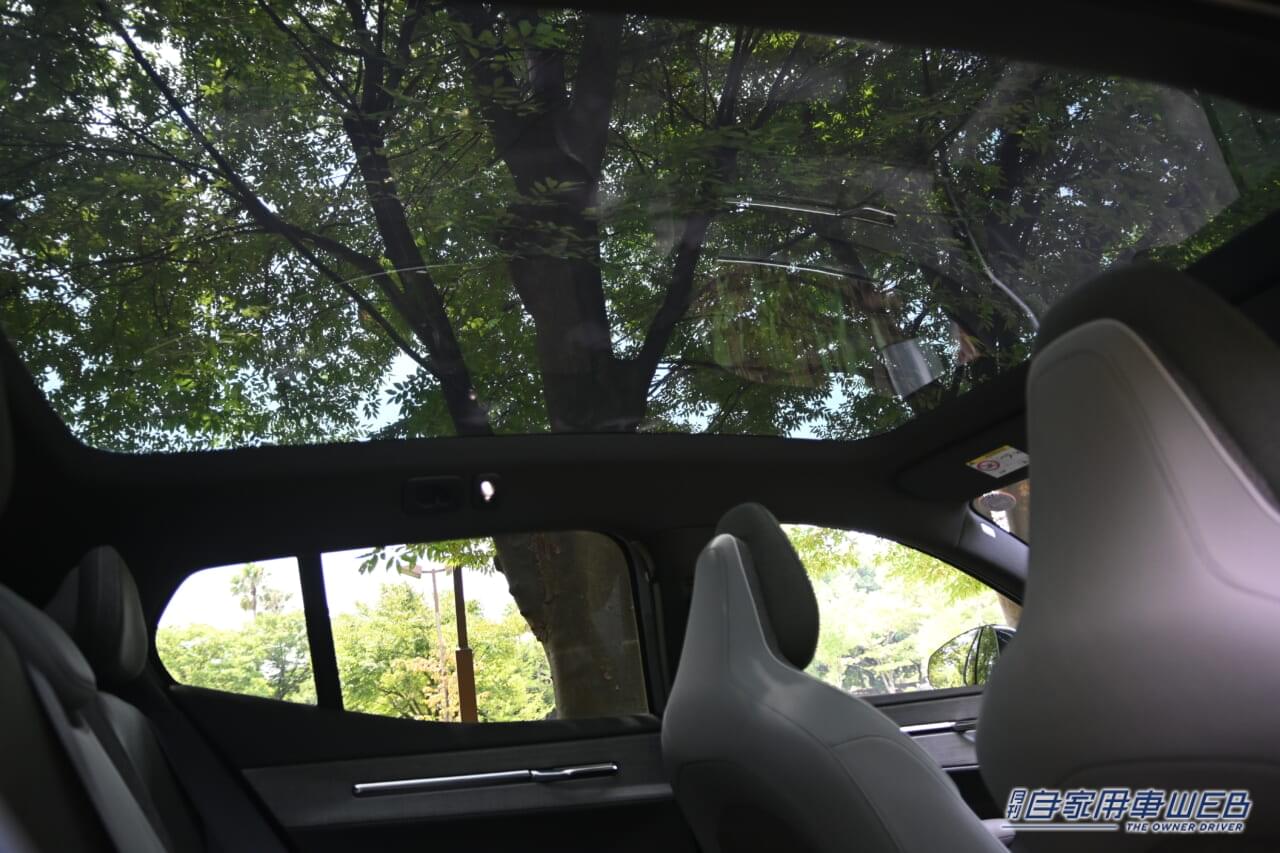 |小さなボディに高性能を詰め込んだ、最新ボルボ「EX30クロスカントリー」日本上陸