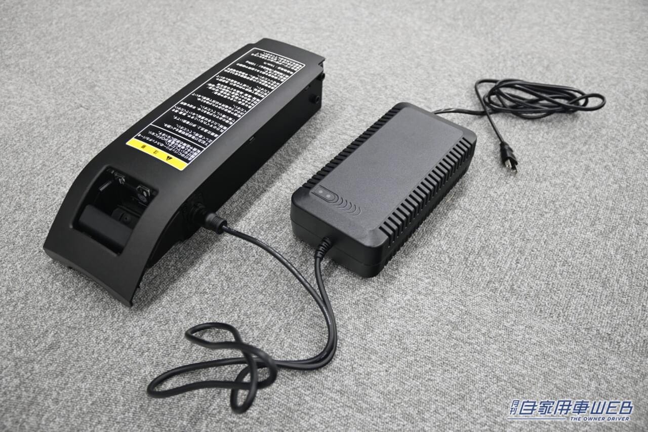 |ダイハツが仕掛ける新戦略。「e-SNEAKER」でシニアカー市場に殴り込み【未来の歩行モビリティの実力は如何に?】