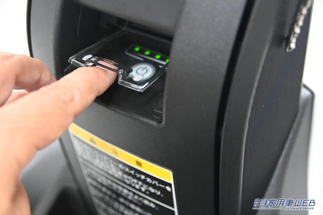 |ダイハツが仕掛ける新戦略。「e-SNEAKER」でシニアカー市場に殴り込み【未来の歩行モビリティの実力は如何に?】