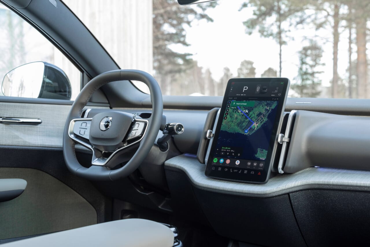 ｜ボルボの電動SUV「EX30」にクロスカントリーモデルを追加