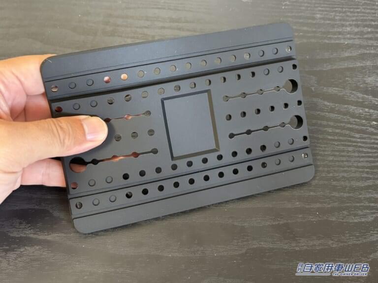 【WELDE】置くだけスマホスタンド|「ずっと探してた」「複数買うわ」車種を選ばない神アイテム。面倒ゼロで手放せないカーグッズ。