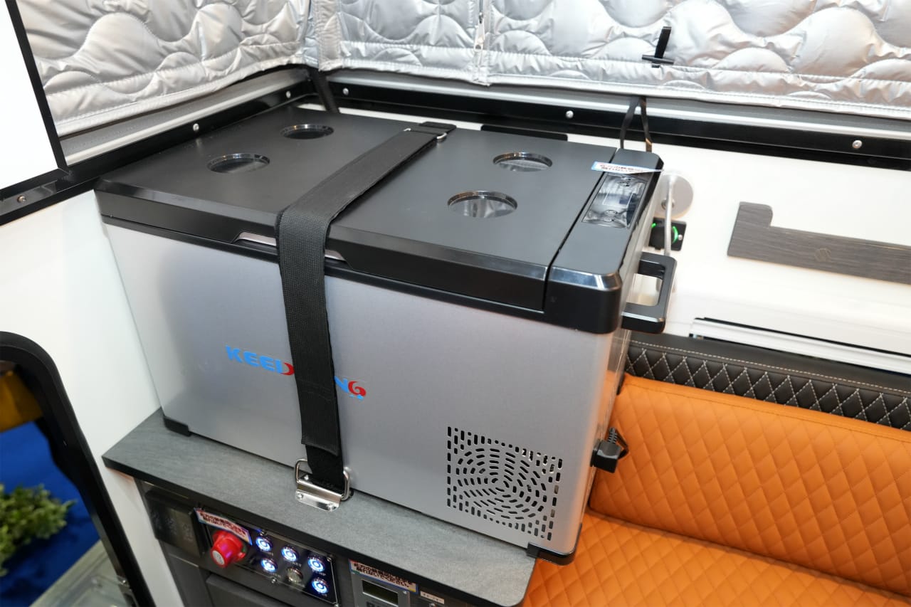 ｜秘密は「立てちゃう、部屋」。快適な旅にこだわったトラックキャンパーの注目ポイントを解説