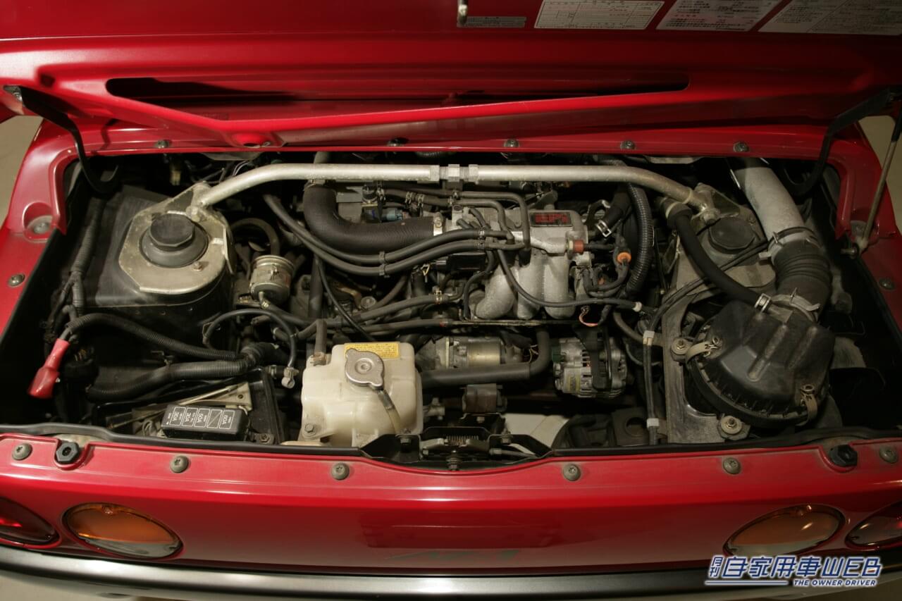 |「じゃじゃ馬」と呼ばれた「オートザム・AZ-1」は、走りもデザインも、全部が規格外。楽しい時代を駆け抜けた偉大なクルマだった