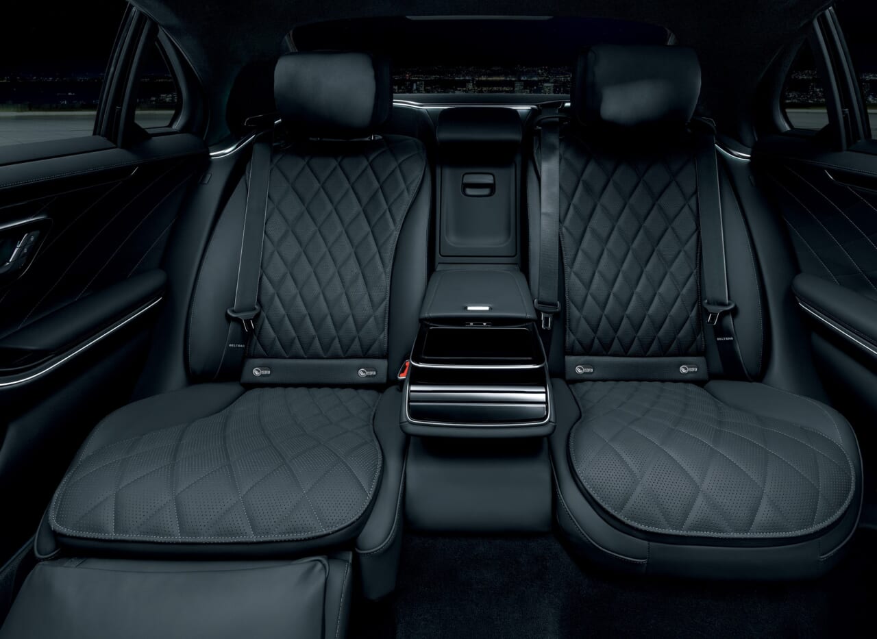 ｜内と外、すべてを黒で染め上げた、特別なSクラス【S 580 4MATIC long Night Edition】