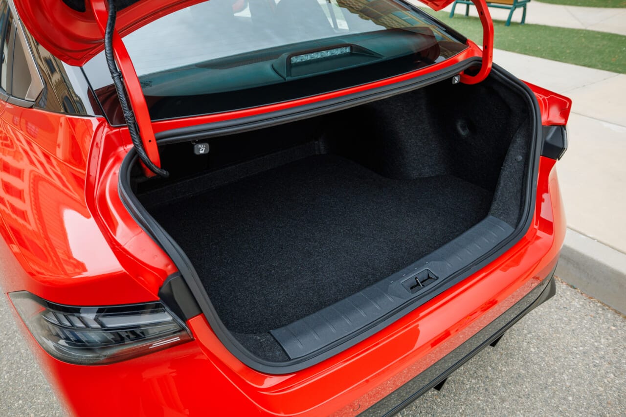 |日産、北米で新型「セントラ」を発表【上質キャビンと先進装備で、最新世代にジャンプアップ】