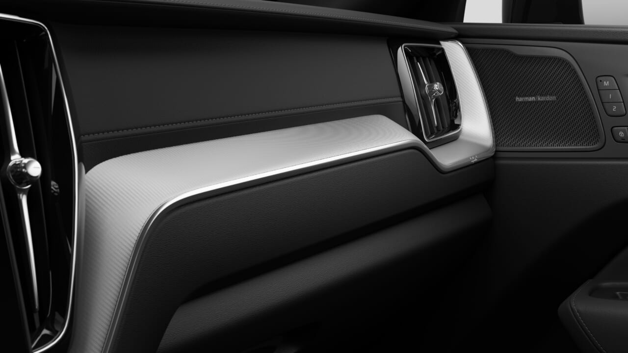 ｜ボルボ XC60、漆黒の特別仕様車「Black Edition」を発売
