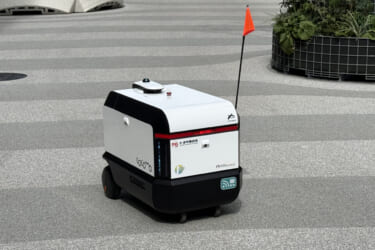 近未来の「おつかい」サービスに、世界が注目!トヨタが公道に放つ自律搬送ロボット「cocomo」。ウーブンシティで実証実験をスタート