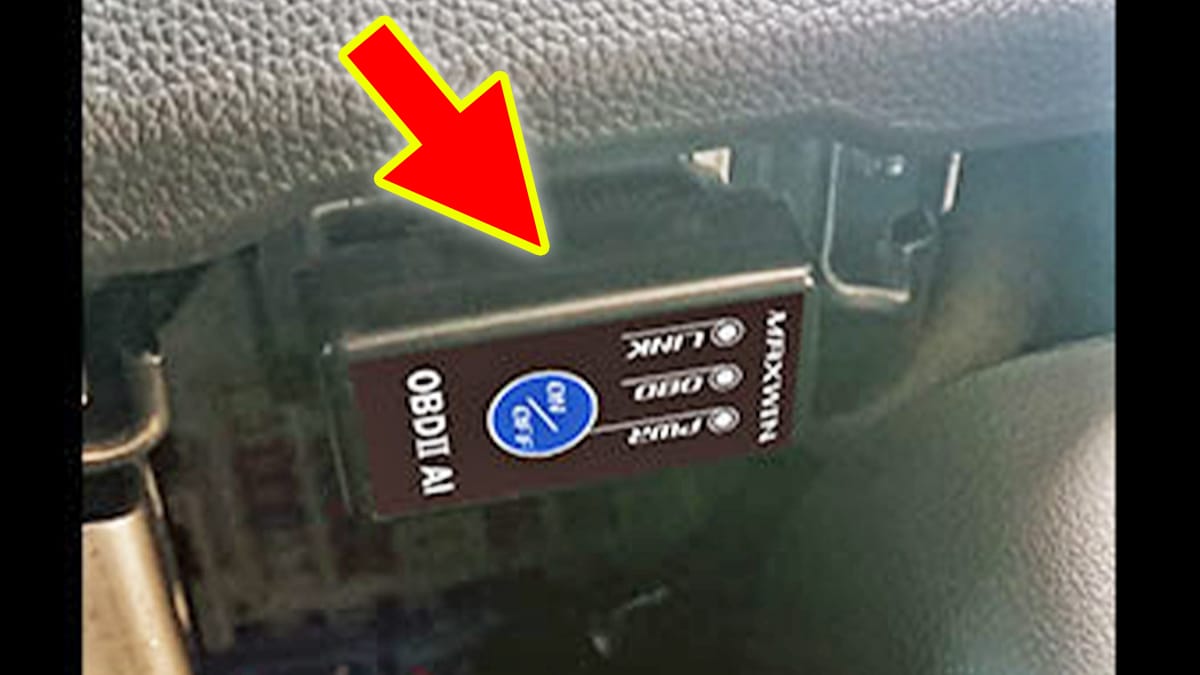 「えっ挿すだけで?」「どういう仕組なんだ…」AIが愛車を診断! スマホでモニタリング! 手のひらサイズのアイテムが登場。