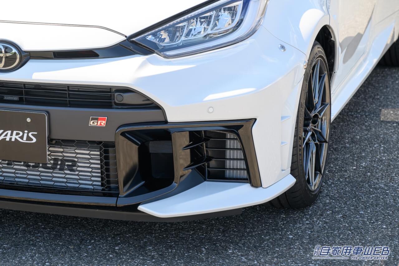 |戦闘力を大幅に向上させる「エアロパフォーマンスパッケージ」は、最新「25式」だけの特権にあらず。既存の「GRヤリス」オーナーも迷わず買うべき逸品だった
