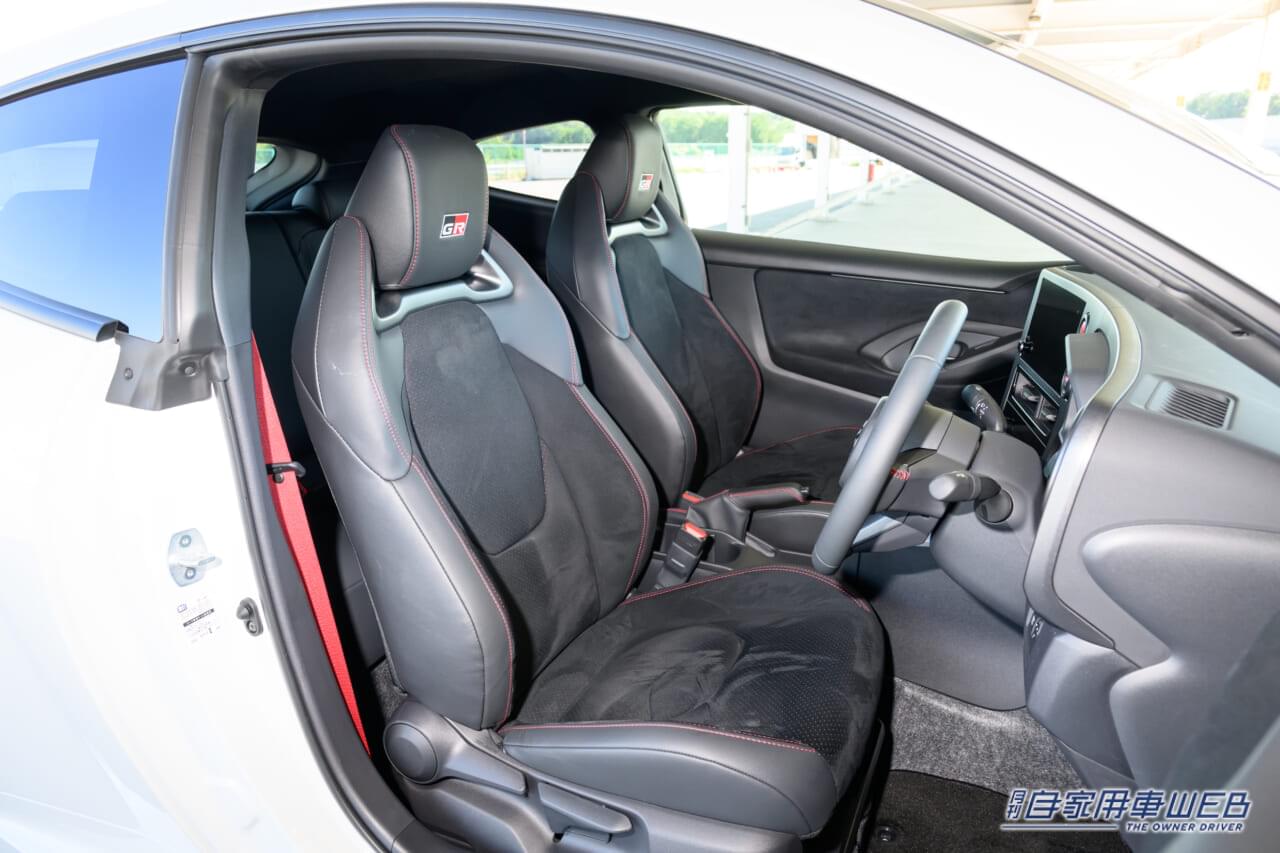 |戦闘力を大幅に向上させる「エアロパフォーマンスパッケージ」は、最新「25式」だけの特権にあらず。既存の「GRヤリス」オーナーも迷わず買うべき逸品だった