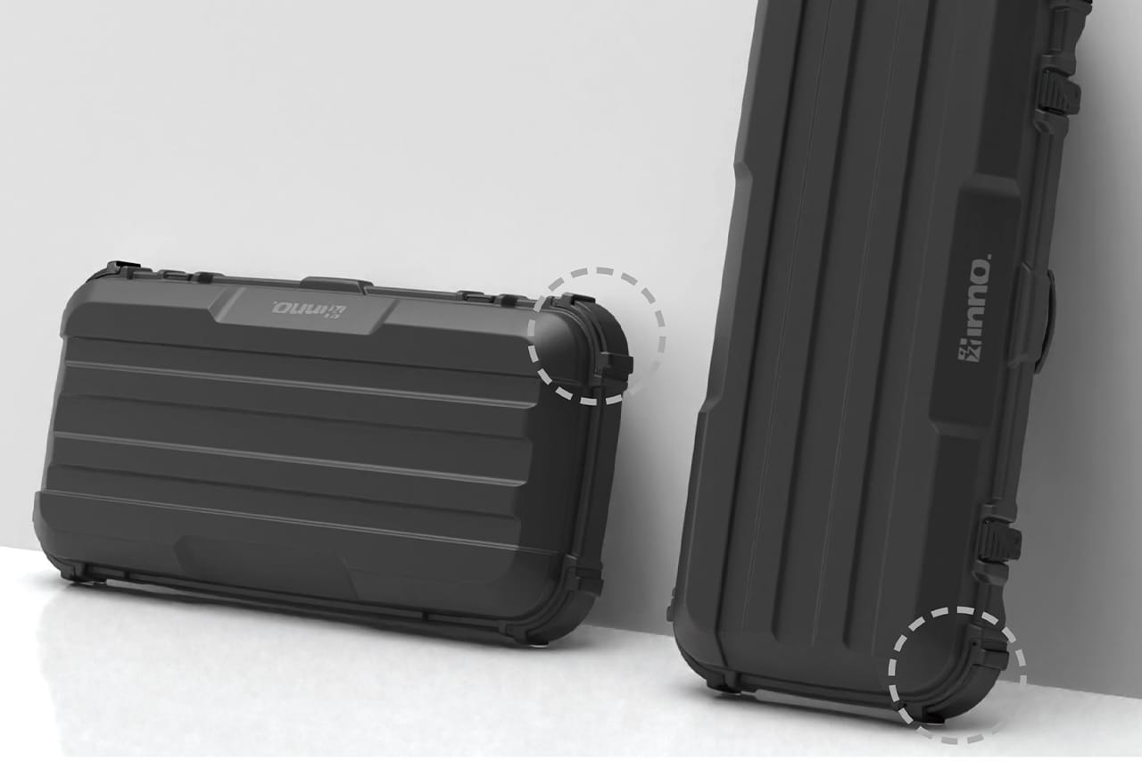 カーメイトの、INNO ルーフギアケース720|「コレよく見るけど、何が入ってるの?」屋根の上の平べったいボックスの正体。「ああ、そうやって使うんだ?めっちゃ便利やん!」