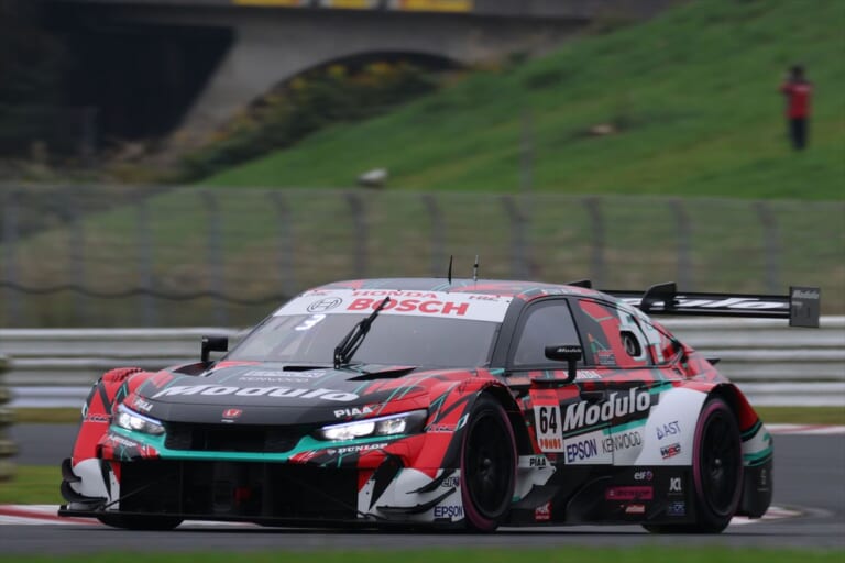 Q1トップの64号車Modulo CIVIC TYPE R-GT|SUPER GT 第7戦オートポリスでHONDA CIVIC TYPE R-GTが初優勝!CIVIC TYPE R-GTラストイヤーに大金星!